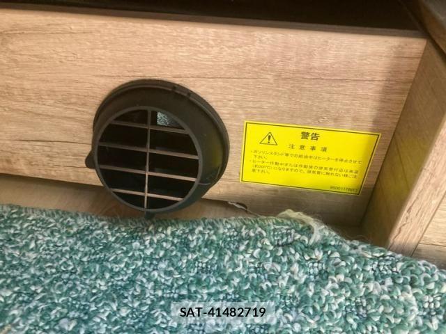 Toyota HIACE VAN 2022-10 8686799-8