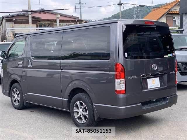 Toyota HIACE VAN 2018-09 8686808-19