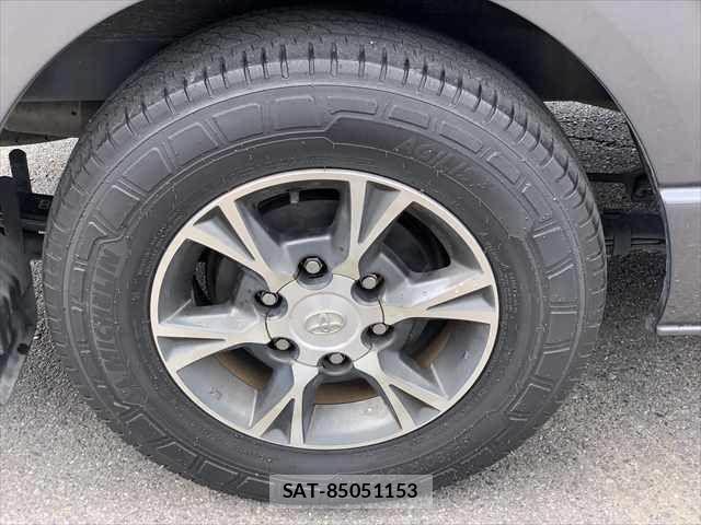 Toyota HIACE VAN 2018-09 8686808-27
