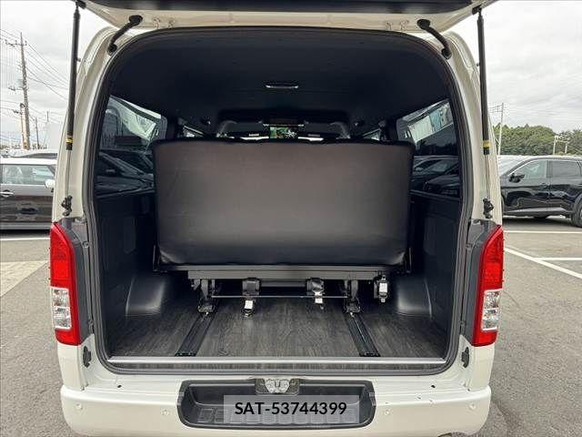 Toyota HIACE VAN 2021-06 8746416-20
