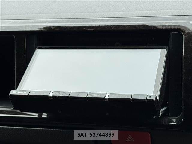 Toyota HIACE VAN 2021-06 8746416-24