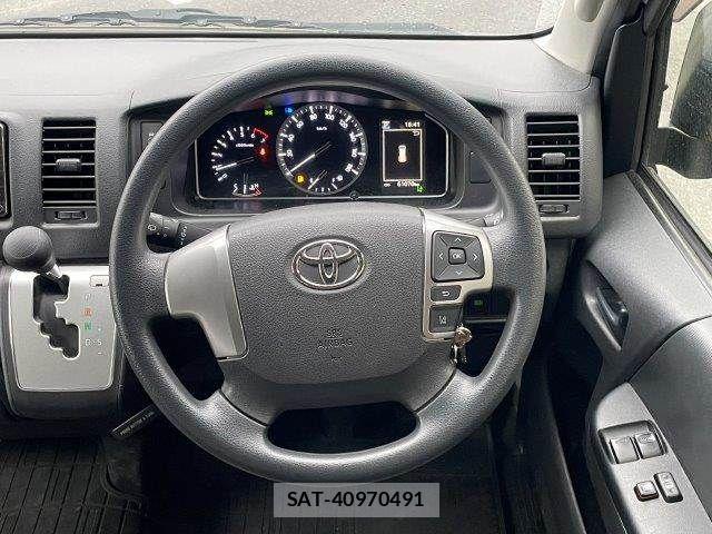 Toyota HIACE VAN 2021-09 8746427-15