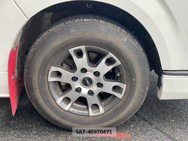 Toyota HIACE VAN 2021-09 8746427-17