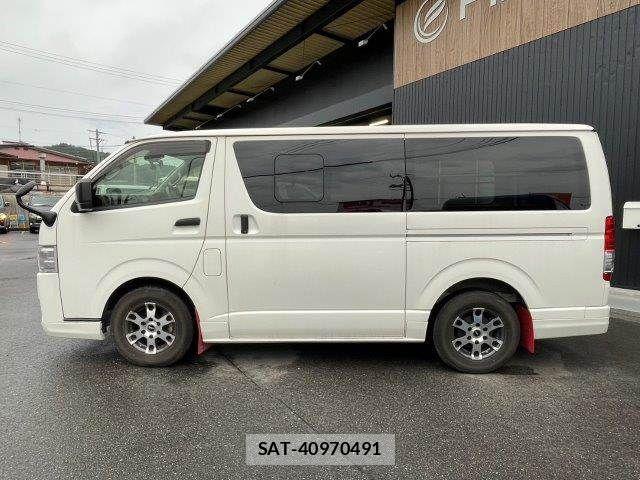 Toyota HIACE VAN 2021-09 8746427-23