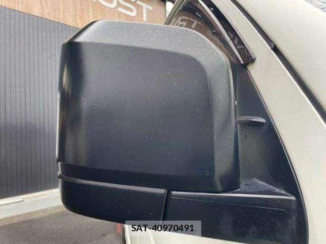Toyota HIACE VAN 2021-09 8746427-27
