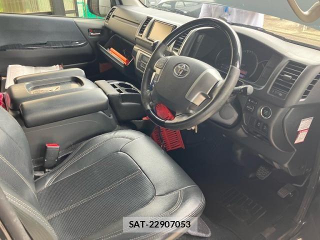 Toyota HIACE VAN 2014-09 8746428-10