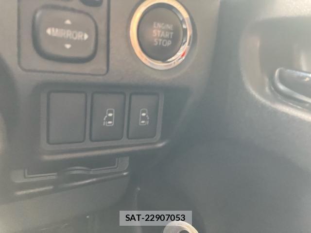 Toyota HIACE VAN 2014-09 8746428-17