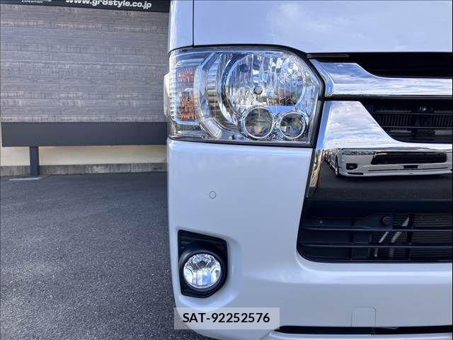 Toyota HIACE VAN 2021-03 8746414-9