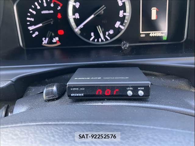 Toyota HIACE VAN 2021-03 8746414-17
