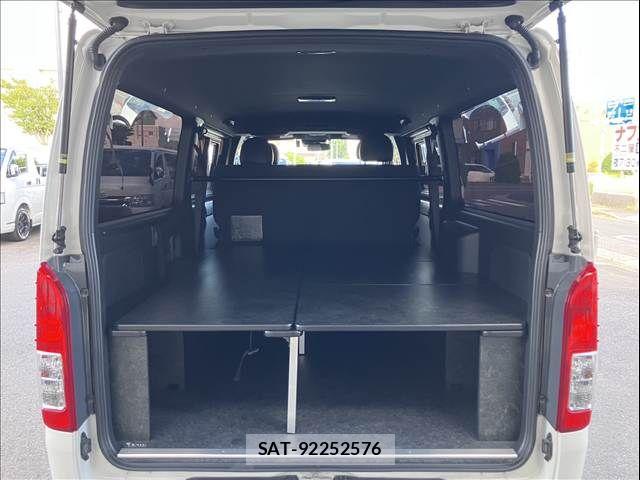 Toyota HIACE VAN 2021-03 8746414-18