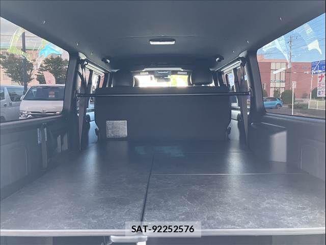 Toyota HIACE VAN 2021-03 8746414-19