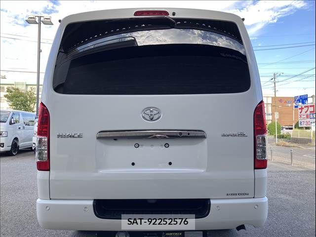 Toyota HIACE VAN 2021-03 8746414-2
