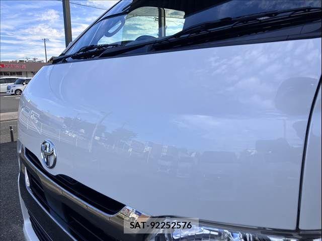 Toyota HIACE VAN 2021-03 8746414-29