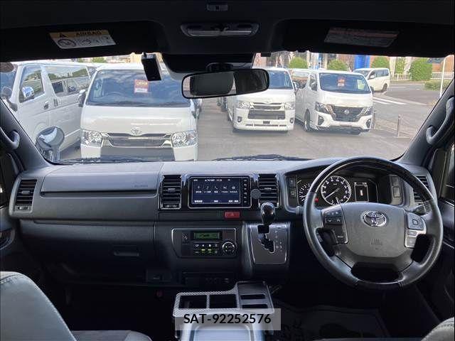 Toyota HIACE VAN 2021-03 8746414-3