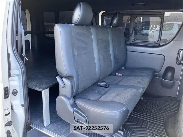 Toyota HIACE VAN 2021-03 8746414-7