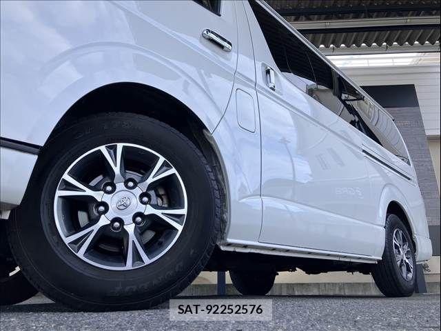 Toyota HIACE VAN 2021-03 8746414-8