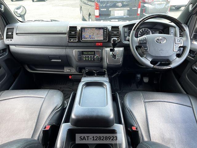 Toyota HIACE VAN 2024-05 8746409-1