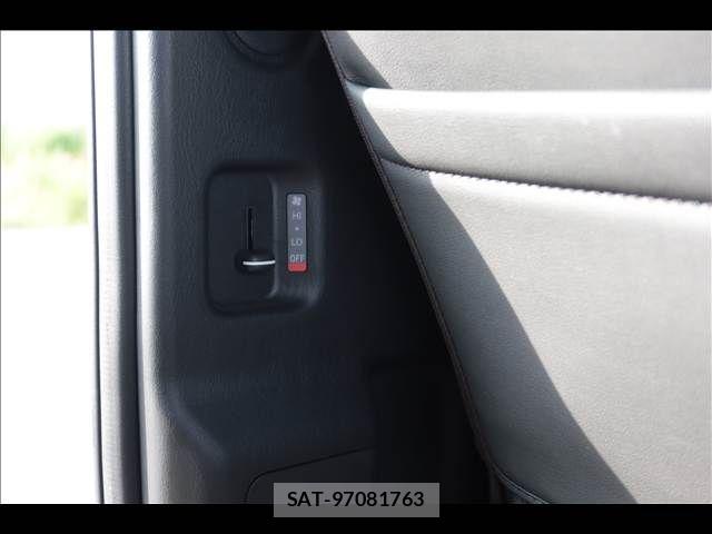 Toyota HIACE VAN 2025-10 8746400-22