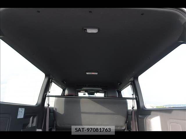 Toyota HIACE VAN 2025-10 8746400-25