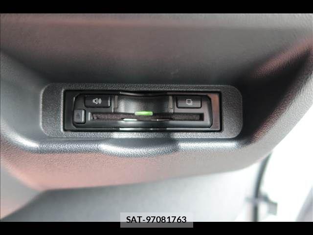 Toyota HIACE VAN 2025-10 8746400-29