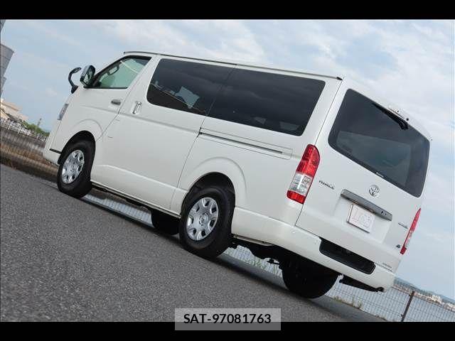Toyota HIACE VAN 2025-10 8746400-3