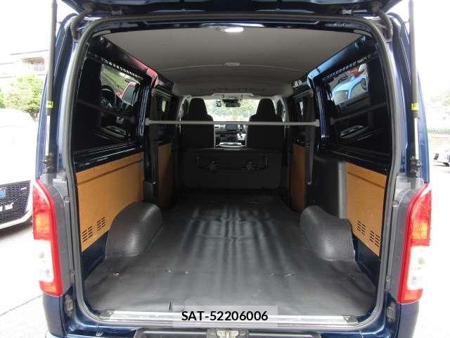 Toyota HIACE VAN 2021-07 8746426-10