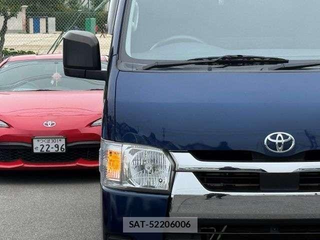 Toyota HIACE VAN 2021-07 8746426-24