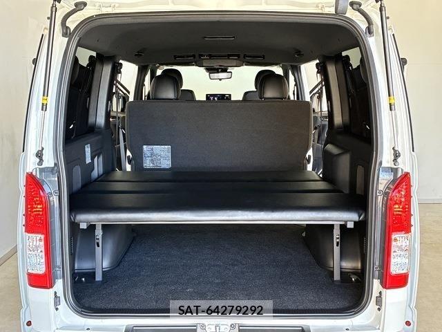 Toyota HIACE VAN 2025-12 8746397-11