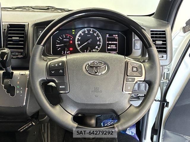 Toyota HIACE VAN 2025-12 8746397-20