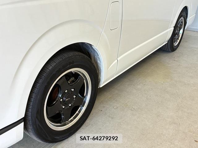 Toyota HIACE VAN 2025-12 8746397-21