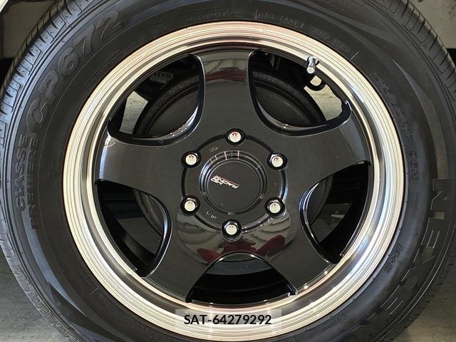 Toyota HIACE VAN 2025-12 8746397-24