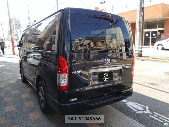Toyota HIACE VAN 2024-05 8746399-2