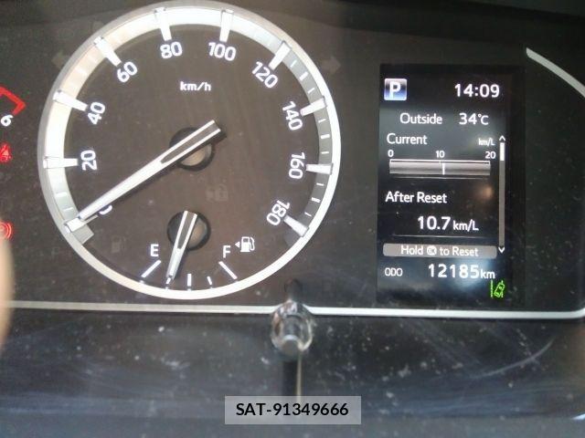 Toyota HIACE VAN 2024-05 8746399-3