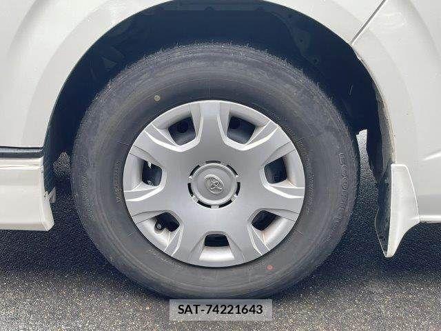 Toyota HIACE VAN 2024-06 8746411-15