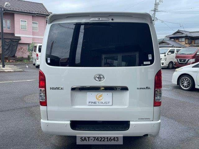 Toyota HIACE VAN 2024-06 8746411-20