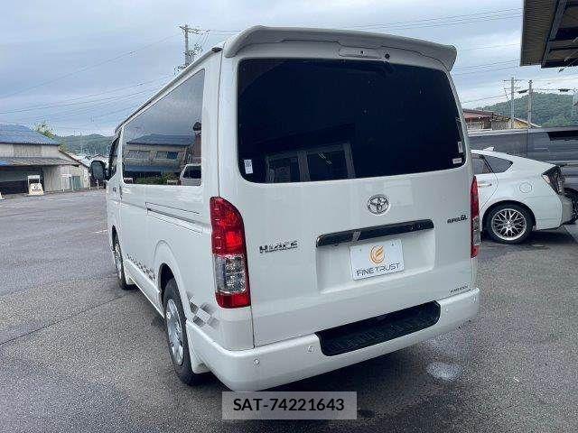 Toyota HIACE VAN 2024-06 8746411-21