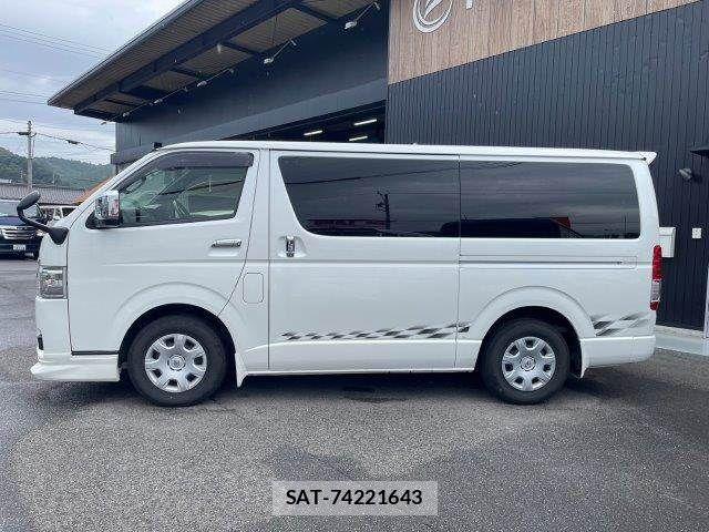 Toyota HIACE VAN 2024-06 8746411-22