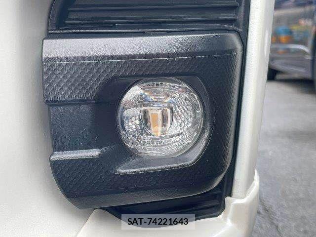 Toyota HIACE VAN 2024-06 8746411-25