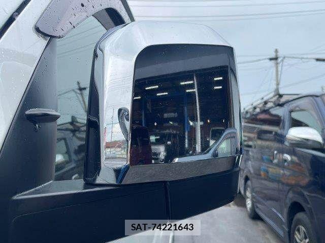 Toyota HIACE VAN 2024-06 8746411-27