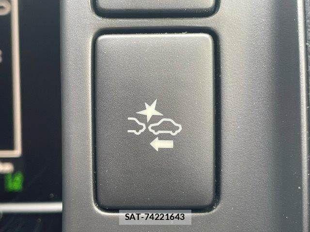 Toyota HIACE VAN 2024-06 8746411-4