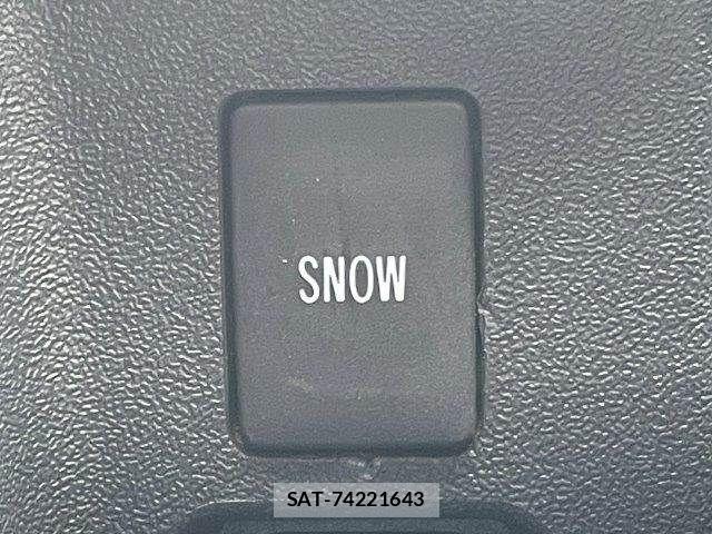 Toyota HIACE VAN 2024-06 8746411-7
