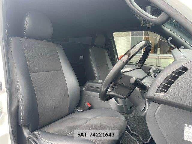 Toyota HIACE VAN 2024-06 8746411-8