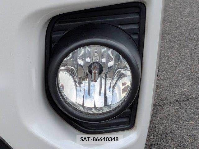 Toyota HIACE VAN 2020-12 8746423-24