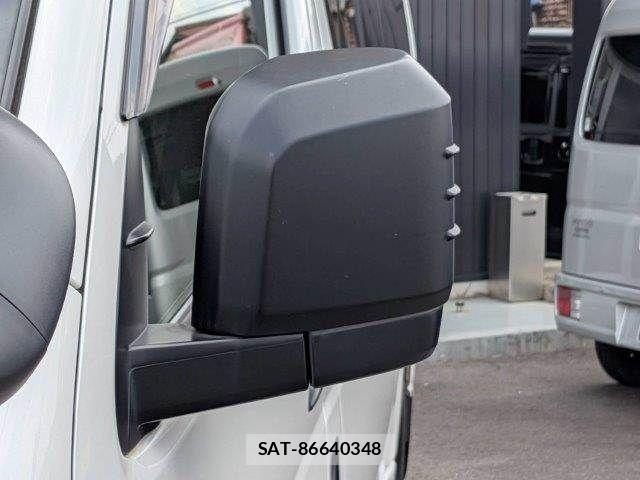 Toyota HIACE VAN 2020-12 8746423-26