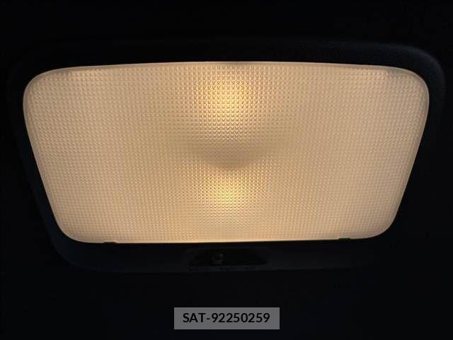 Toyota HIACE VAN 2023-05 8746419-20