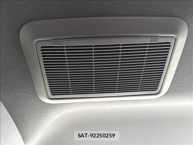 Toyota HIACE VAN 2023-05 8746419-23