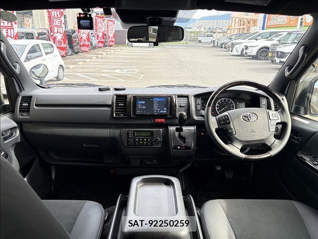 Toyota HIACE VAN 2023-05 8746419-25