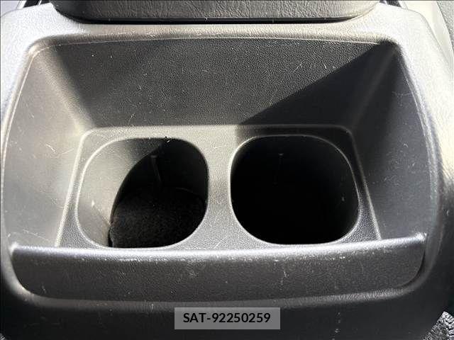 Toyota HIACE VAN 2023-05 8746419-28