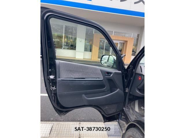 Toyota HIACE VAN 2012-05 8746434-11