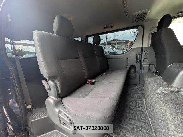 Toyota HIACE VAN 2018-07 8746429-11